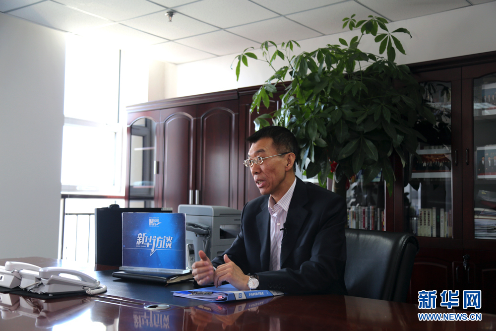 
            	“要把蒙東電網(wǎng)建成網(wǎng)架合理、安全可靠、綠色低碳、開放互動、堅強智能的‘五型電網(wǎng)’?！?近日，國網(wǎng)內(nèi)蒙古東部電力有限公司（以下簡稱蒙東電力）董事長王國春接受新華網(wǎng)專訪時表示，要全面學(xué)習(xí)貫徹黨的十九大精神，建設(shè)送端型、服務(wù)型、清潔型、開放型、智能型的“五型電網(wǎng)”，更好地服務(wù)內(nèi)蒙古經(jīng)濟社會發(fā)展