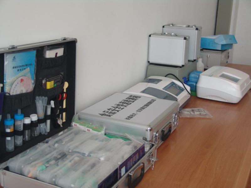 　　 “以前買菜，總是擔心農藥會不會超標，現在有了這個檢測服務，我們買菜就放心多了。”上海宣橋鎮(zhèn)居民老馬說