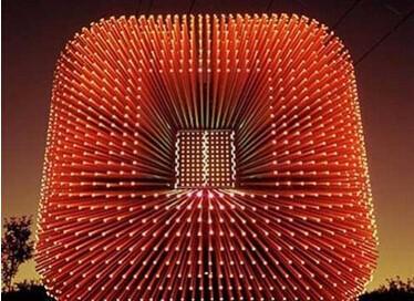 　　12月21日，福建物構(gòu)所王明盛研究員主持的福建省自然科學(xué)基金杰青滾動資助項目“X射線變色材料的性能優(yōu)化與功能拓展”通過了福建省科技廳組織的專家驗收。 (圖片來源于網(wǎng)絡(luò)，侵刪) 　　項目組針對已有變色材料對X射線(尤其是硬X射線)響應(yīng)時間慢等問題，采用形成高原子序數(shù)原子簇、縮短電子給受體間距離、提高電子受體得電子能力等組合策略，獲得了對軟硬X射線響應(yīng)時間皆小于5分鐘的X射線變色材料；通過引入變色競爭機(jī)制，獲得了首例具有能量依賴X射線變色行為的材料，為定性區(qū)分X