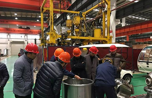 　　近日，江蘇蘇州紐威閥門股份有限公司承擔(dān)的低逸散性工業(yè)閥門高新技術(shù)自主創(chuàng)新標(biāo)準(zhǔn)化項(xiàng)目迎接了省質(zhì)監(jiān)局驗(yàn)收組一行的現(xiàn)場考核，最終以94分高分通過驗(yàn)收，成為高新區(qū)首個(gè)通過驗(yàn)收的省級高新技術(shù)自主創(chuàng)新標(biāo)準(zhǔn)化試點(diǎn)。  　　當(dāng)前，大氣污染治理是實(shí)現(xiàn)高質(zhì)量發(fā)展的一項(xiàng)重要課題，國家先后頒布了《大氣污染防護(hù)法》《國家環(huán)境保護(hù)“十二五”科技發(fā)展計(jì)劃》以及《重點(diǎn)區(qū)域大氣污染防治“十二五”規(guī)劃》等法律法規(guī)來管控污染物排放