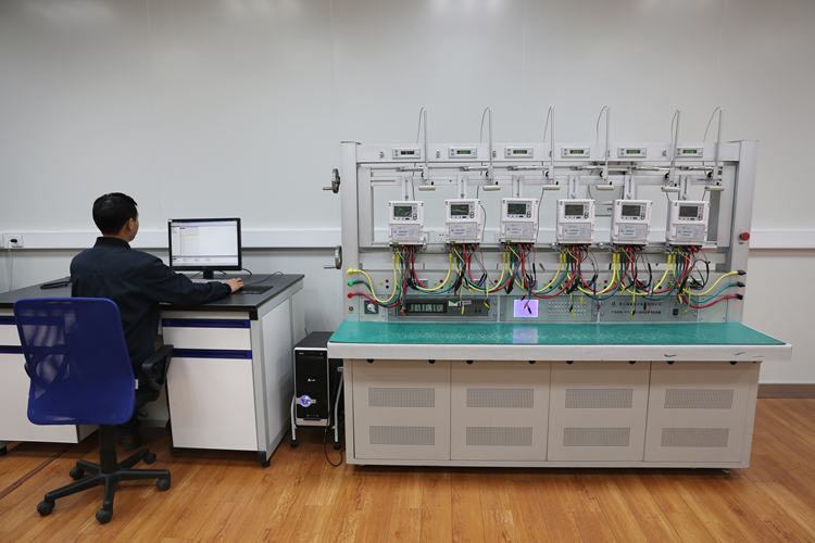 　　OIML-CS證書制度將于2018年1月1日正式施行。新的OIML-CS證書制度將取代1991年建立的OIML基本證書制度和2005年建立的OIML MAA證書制度，并從提升質(zhì)量、增進(jìn)互認(rèn)、減少重復(fù)、加快過(guò)渡這四個(gè)方面進(jìn)行全面改革