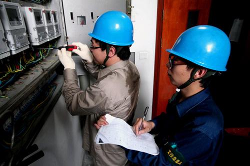 　　企業(yè)治污設(shè)施是否正常運行，看看電表讀數(shù)就知道。2017年12月28日，記者從湖南株洲市環(huán)保局獲悉，全省首個“企業(yè)環(huán)保治理設(shè)施電量監(jiān)控系統(tǒng)”已在株洲市建成