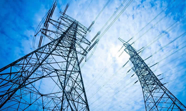 
            	華社報道，1月5日，云南省麻栗坡縣麻栗鎮(zhèn)南油村委會李家山村小組一在建高壓輸電線塔在施工過程中發(fā)生坍塌，4名施工人員死亡。事故發(fā)生后，麻栗坡縣委、縣政府第一時間組織相關部門負責人趕赴事故現場，開展事故處置工作