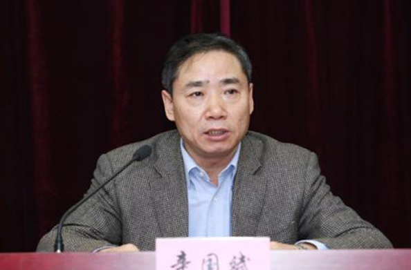 
            	1月5日，工業(yè)和信息化部副部長(zhǎng)辛國(guó)斌主持召開國(guó)家動(dòng)力電池創(chuàng)新中心和中國(guó)汽車動(dòng)力電池產(chǎn)業(yè)創(chuàng)新聯(lián)盟專題匯報(bào)會(huì)。會(huì)上，國(guó)家動(dòng)力電池創(chuàng)新中心、中國(guó)汽車動(dòng)力電池產(chǎn)業(yè)創(chuàng)新聯(lián)盟、深圳貝特瑞、寧德時(shí)代、東軟睿馳、中國(guó)鐵塔等單位代表分別介紹了創(chuàng)新中心和創(chuàng)新聯(lián)盟最新動(dòng)態(tài)，鋰電350項(xiàng)目研發(fā)進(jìn)展，以及電極材料、大規(guī)模智能制造、乘用車動(dòng)力電池系統(tǒng)、回收利用等分中心建設(shè)有關(guān)情況