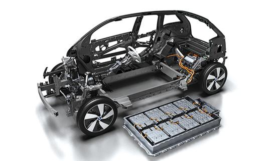 
	中國儲能網(wǎng)訊：雖然新能源汽車行業(yè)已經(jīng)推廣數(shù)年，但是相比輿論宣傳的聲勢，實(shí)際發(fā)展的情況一直是“雷聲大、雨點(diǎn)小”，傳統(tǒng)整車企業(yè)缺乏實(shí)際的激情，新創(chuàng)品牌又缺乏資金和技術(shù)支持。


	


	隨著2017年9月“雙積分”政策的正式出臺，輿論普遍認(rèn)為2018年將會是新能源汽車行業(yè)騰飛的一年，理由很簡單，無論是整車企業(yè)還是消費(fèi)者，對新能源行業(yè)已經(jīng)有了一定程度的理解和了解，上下游配套企業(yè)的整合工作也已經(jīng)進(jìn)行了數(shù)年的積累