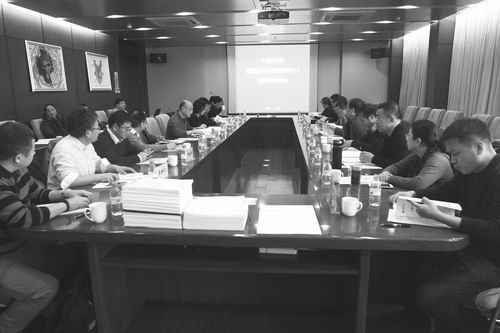 
            	①中國科學院儀器設備共享管理平臺V3.0系統(tǒng)驗收會現(xiàn)場②計算機網(wǎng)絡信息中心對核心團隊成員進行培訓③驗收專家實地考察本報見習記者高雅麗高水平的科研裝備和技術(shù)服務對開展高水平前沿研究的作用不言而喻。對于中科院的科研人員而言，使用科研裝備不僅限本研究所，他們還有一個選擇――那就是打開“中國科學院儀器設備共享管理平臺V3.0系統(tǒng)”，利用全院的共享系統(tǒng)完成科研實驗工作