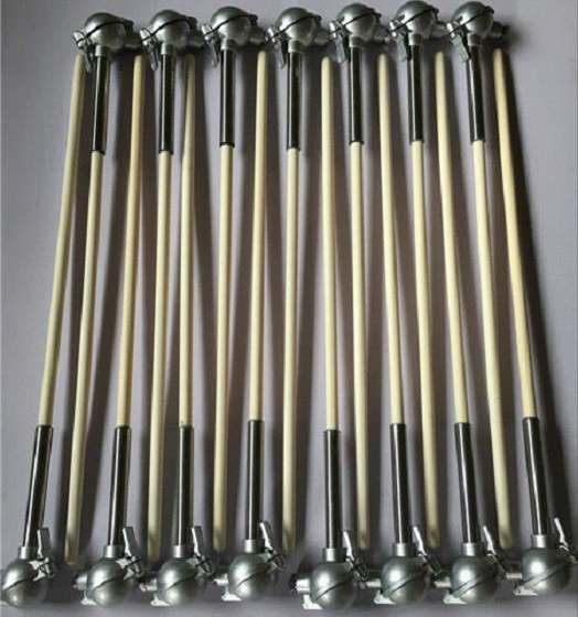 　　中國(guó)儀表網(wǎng)結(jié)合優(yōu)秀儀表制造企業(yè)，為廣大采購(gòu)商提供鎢錸熱電偶一手全國(guó)市場(chǎng)價(jià)格行情。 　　品牌：盛達(dá) 　　產(chǎn)品名：鎢錸熱電偶 　　型號(hào)：WRW-134 　　制造企業(yè)：泰州盛達(dá)儀表科技有限公司（進(jìn)入公司展臺(tái)） 　　1月市場(chǎng)價(jià)格：80元 　　產(chǎn)品參數(shù) 　　1、分度號(hào)：W-Re3/25，W-Re5/26 　　2、測(cè)溫范圍：0～1800℃ 　　3、測(cè)溫精度：<±1% t；<±0.5% 