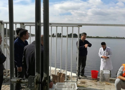 　　2018年剛開始，河北省就已經開始了新一期采測分離工作。按照河北省環(huán)境保護廳《關于繼續(xù)做好2018年度國家地表水環(huán)境質量監(jiān)測網采測分離監(jiān)督和同步監(jiān)測工作的通知》要求，河北省將繼續(xù)推進地表水采測分離同步監(jiān)測工作