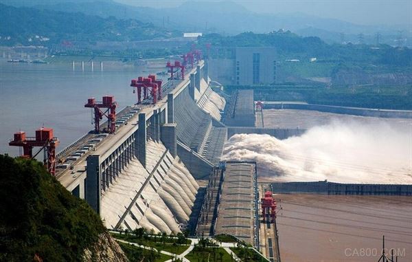 
                
	
 


	   麥克傳感先后中標三峽電站左岸、右岸、地下三個標段的自動化元件，產品已在三峽電站無故障運行十余年！此次受邀參加左岸項目自動化產品及應用現場培訓與技術交流會，雙方工程師們針對產品現場應用問題，展開了熱烈的討論。產品質量與性能得到了工程師們的一致認可與信賴