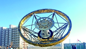 
            	昨天，記者從懷柔區(qū)“兩會(huì)”獲悉，由懷柔科學(xué)城中國(guó)科學(xué)院國(guó)家空間科學(xué)中心與歐洲空間局聯(lián)合研制的“中歐靜止軌道毫米波大氣探測(cè)儀樣機(jī)”通過(guò)驗(yàn)收。據(jù)中科院國(guó)家空間科學(xué)中心吳季研究員介紹，靜止軌道毫米波大氣探測(cè)能夠?qū)崿F(xiàn)對(duì)臺(tái)風(fēng)強(qiáng)對(duì)流等災(zāi)害性天氣的實(shí)時(shí)立體監(jiān)測(cè)