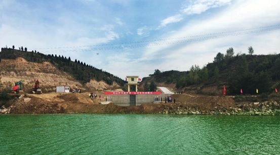 
                一、項(xiàng)目現(xiàn)場(chǎng) 



 

手機(jī)端實(shí)時(shí)數(shù)據(jù)顯示：



二、項(xiàng)目概況 



 

三．產(chǎn)品詳情







