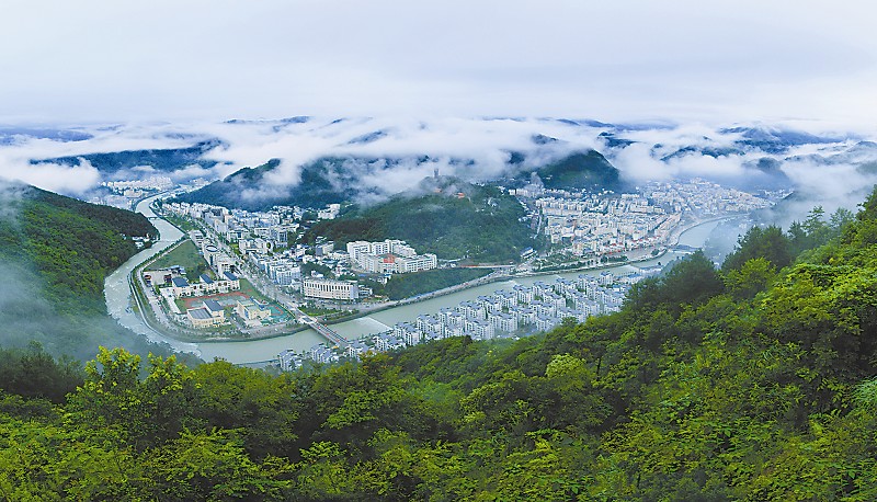 　　日前，澳大利亞宣布其首個(gè)覆蓋整個(gè)全境的建筑物信息數(shù)據(jù)集問世。這個(gè)由數(shù)字地球公司(DigitalGlobe)與澳大利亞公共測(cè)繪機(jī)構(gòu)PSMA合作的項(xiàng)目，將澳大利亞760萬平方公里內(nèi)的建筑物精確地描繪在一個(gè)數(shù)字化平臺(tái)上