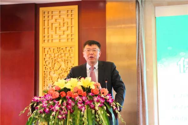 
	近年來，惠州億緯鋰能股份有限公司圍繞著“追求卓越、質(zhì)量優(yōu)先、創(chuàng)造價值、言而有信、團隊合作、尊重個人”的企業(yè)核心價值觀，依托“科技創(chuàng)新、智能制造、嚴于管理”三大抓手，在鋰電池業(yè)務(wù)上取得了長足的發(fā)展，向著高質(zhì)量發(fā)展邁出了重要一步。



	黨的十九大報告作出中國經(jīng)濟已由高速增長階段轉(zhuǎn)向高質(zhì)量發(fā)展階段的重大判斷，鋰電企業(yè)迎來大有可為、再展宏圖的新時代