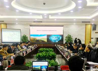 　　為提升大氣污染監(jiān)管的科學(xué)性和精準性，2017年下半年，湖南“湘潭市空氣質(zhì)量精細化管理服務(wù)項目”正式啟動。1月16日，湖南湘潭市空氣質(zhì)量精細化管理服務(wù)項目建設(shè)成果展示會召開