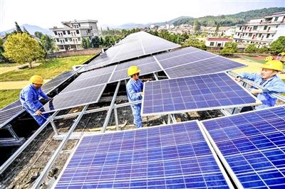 
	中國儲能網(wǎng)訊：光伏扶貧電站在各地如火如荼地開展建設(shè)，但目前光伏扶貧的開發(fā)模式與管理尚處于完善相關(guān)事項階段，特別是現(xiàn)階段商業(yè)光伏電站與光伏扶貧電站存在指標(biāo)的沖突，誰優(yōu)先的問題還有爭議。


	


	從可持續(xù)發(fā)展的角度，綜合運用國家賦予政策，以一個省光伏扶貧開發(fā)系統(tǒng)展開為藍(lán)本，光伏創(chuàng)新實踐組織陰存琦于2017年4月25日形成--河北省凍結(jié)三年商業(yè)光伏電站開發(fā)、實施8G光伏扶貧PPP案建議