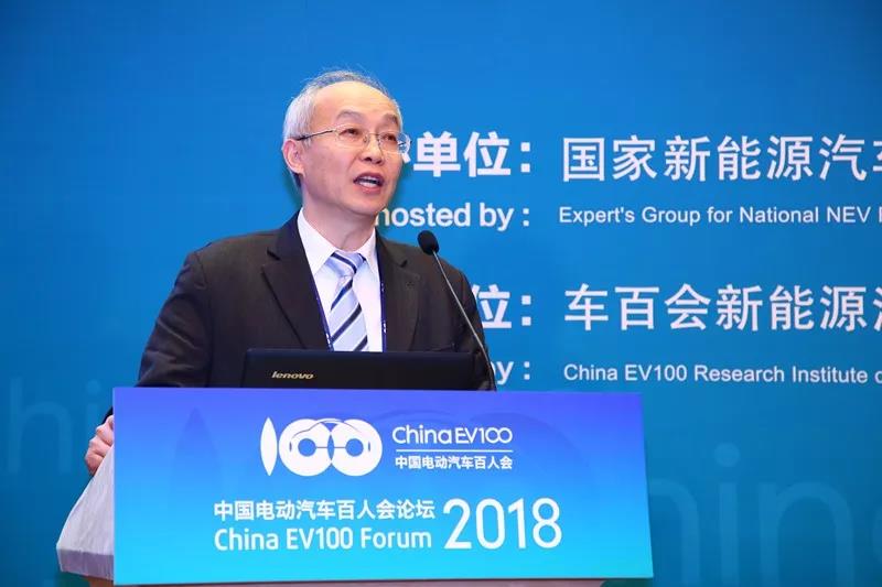 
	中國儲能網(wǎng)訊：各位院士、各位同行，我是來自同濟大學(xué)的章桐。其實我是在2006年從國外回來以后就跟著萬鋼部長在燃料電池方面做了很多年的工作，中國人在這個領(lǐng)域做了十幾年的工作，其中的酸甜苦辣我想大家都知道