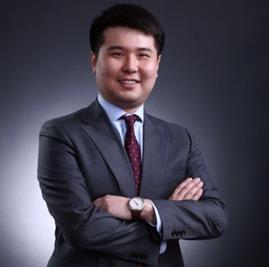 
            	對(duì)于每一個(gè)在互聯(lián)網(wǎng)中間的連接者或者使用者來(lái)說(shuō)，其實(shí)每一天都會(huì)經(jīng)歷到、遇到Akamai這家公司，只是使用者并不知道互聯(lián)網(wǎng)幕后的功臣是Akamai。從1998年發(fā)展至今，Akamai迎來(lái)20年的關(guān)鍵期