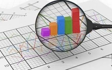 
            	儀器行業(yè)分銷過程中的價(jià)格體系，對于企業(yè)的發(fā)展至關(guān)重要，當(dāng)價(jià)格控制越來越難、經(jīng)銷商大呼自己不賺錢忠誠度急劇下降時(shí)，究竟留給經(jīng)銷商的利潤空間是小了還是大了？分銷價(jià)格體系應(yīng)該如何設(shè)計(jì)才能有效提高渠道驅(qū)動(dòng)力？一、分析供貨價(jià)格的決定因素從儀品產(chǎn)品的角度來講，供貨價(jià)格是由產(chǎn)品成本決定的嗎？不是！“儀商匯”企業(yè)研究院認(rèn)為廠商之間的供求關(guān)系決定著產(chǎn)品的分銷價(jià)格。物以稀為貴就是這個(gè)道理，稀就是緊缺、供不應(yīng)求！供不應(yīng)求，儀器的渠道分銷價(jià)格必然高；技術(shù)好，品牌好，稀缺性， 就造就了產(chǎn)品價(jià)格壟斷