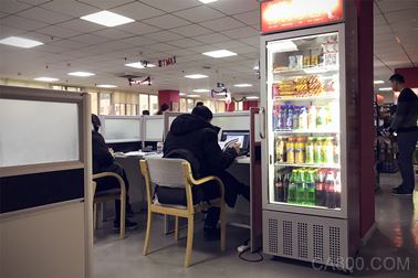 
                    
	  2018年1月26日，全球首款智能無人零售貨柜GodBag 
X在北京著名青少年在線英語教育公司GoGoTalk的辦公區(qū)投入商用。這款代號為X的智能無人貨柜由智能鎖具和冰柜兩部分組成