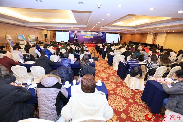 
	中國儲能網(wǎng)訊：近日，“2018中國新能源動力電池暨儲能產(chǎn)業(yè)大會”新聞發(fā)布會在北京舉行。發(fā)布會介紹了“2018中國新能源動力電池暨儲能產(chǎn)業(yè)大會”籌備情況及亮點，現(xiàn)場還邀請行業(yè)專家對動力電池產(chǎn)業(yè)發(fā)展趨勢進行展望，指出動力電池的發(fā)展機遇與挑戰(zhàn)并存