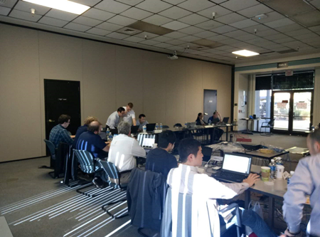 　　2018年1月22-26日，OPC(用于過(guò)程控制的對(duì)象嵌入與鏈接)基金會(huì)組織的OPC UA(OPC統(tǒng)一架構(gòu))互操作研討會(huì)議在美國(guó)菲尼克斯市召開(kāi)，來(lái)自德國(guó)、中國(guó)、美國(guó)、日本等國(guó)家的29位專(zhuān)家參加了會(huì)議。機(jī)械工業(yè)儀器儀表綜合技術(shù)經(jīng)濟(jì)研究所(簡(jiǎn)稱(chēng)儀綜所)作為OPC認(rèn)證實(shí)驗(yàn)室派專(zhuān)家參加了本次會(huì)議