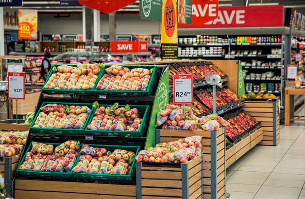 
            	“摩小超”是一款智能無人零售終端，致力于為半封閉場景下的新零售提供技術(shù)解決方案，同時幫助零售商家快速拓展線下門店。近日，“摩小超”完成了100萬元天使輪融資，融資將主要用于團(tuán)隊在全國高校范圍內(nèi)的設(shè)備鋪設(shè)