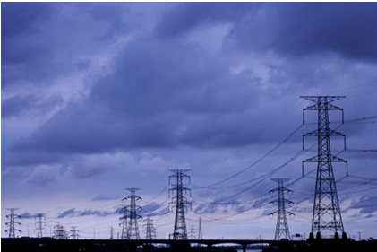 
            	2017年，國網(wǎng)北京市電力公司高標(biāo)準(zhǔn)的電網(wǎng)規(guī)劃從藍(lán)圖走向現(xiàn)實(shí)，超前部署重點(diǎn)項(xiàng)目配套電網(wǎng)建設(shè)，實(shí)現(xiàn)電網(wǎng)建設(shè)步步為“贏”。2017年，北京電力主動(dòng)對(duì)接北京城市新總規(guī)，聚焦新機(jī)場臨空經(jīng)濟(jì)區(qū)、“三城一區(qū)”、新首鋼等重點(diǎn)區(qū)域和重大工程，滾動(dòng)修編“十三五”電網(wǎng)規(guī)劃，堅(jiān)持高起點(diǎn)、高標(biāo)準(zhǔn)、高質(zhì)量，瞄準(zhǔn)建設(shè)世界一流堅(jiān)強(qiáng)智能電網(wǎng)目標(biāo)，超前謀劃電網(wǎng)發(fā)展，為首都發(fā)展提供堅(jiān)強(qiáng)可靠、經(jīng)濟(jì)綠色的電力供應(yīng)