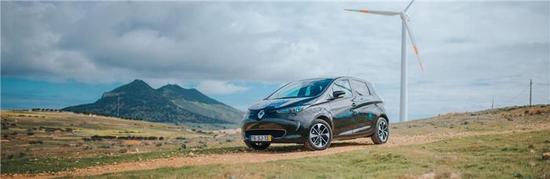 
	中國(guó)儲(chǔ)能網(wǎng)訊：據(jù)外媒報(bào)道，雷諾已開始研發(fā)其儲(chǔ)能設(shè)施及電網(wǎng)產(chǎn)品。該公司目前正致力于用電動(dòng)車、V2G及儲(chǔ)能裝置來打造一座“智能電島（smart electric island）”