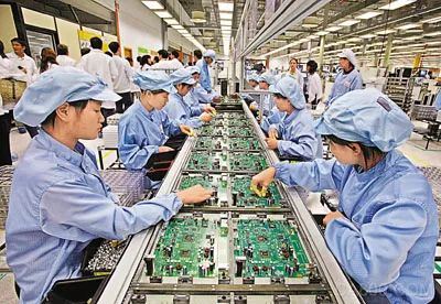 
                    
	日前，IDC發(fā)布了《IDC FutureScape：全球制造業(yè)2018預(yù)測——中國啟示》，報(bào)告描述了中國制造行業(yè)IT 2018年十大預(yù)測。報(bào)告為制造企業(yè)的高管提供了未來12－36個(gè)月內(nèi)制造業(yè)IT及其IT 所支持的業(yè)務(wù)發(fā)展趨勢