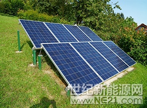 近日，根據(jù)項(xiàng)目開(kāi)發(fā)商Anesco透露，英國(guó)太陽(yáng)能和存儲(chǔ)項(xiàng)目收入模式或?qū)⒏淖儭?


在倫敦的能源存儲(chǔ)峰會(huì)上，Anesco董事長(zhǎng)公開(kāi)表示，盡管該公司沒(méi)有出示無(wú)補(bǔ)貼太陽(yáng)能項(xiàng)目的情況，但其混合粘土山項(xiàng)目的商業(yè)模式正在逐漸被淘汰