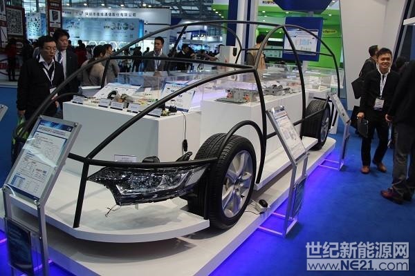 隨著人類社會(huì)的發(fā)展，人們出行需求日益增加，汽車的保有量也越來越大，隨之而來的環(huán)境保護(hù)問題和能源安全問題也迫在眉睫。對(duì)此，世界各國政府都在忙著制定燃油車的禁售時(shí)間表，鼓勵(lì)大力發(fā)展新能源汽車