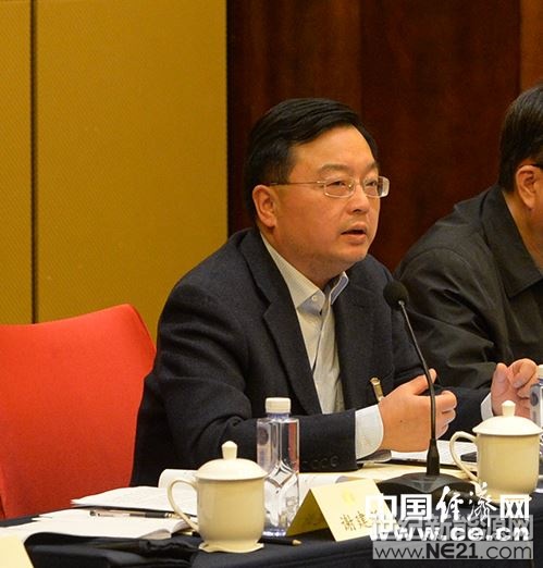 推動(dòng)電動(dòng)汽車產(chǎn)業(yè)高質(zhì)量發(fā)展，是有效緩解能源和環(huán)境壓力的客觀要求，是更好滿足人民日益增長的美好生活需要的迫切要求，也是加快汽車產(chǎn)業(yè)轉(zhuǎn)型升級(jí)、培育新的經(jīng)濟(jì)增長點(diǎn)和國際競爭優(yōu)勢的戰(zhàn)略要求。我國新能源電動(dòng)汽車產(chǎn)業(yè)和充電基礎(chǔ)設(shè)施建設(shè)規(guī)模發(fā)展迅速，短短幾年我國已成為世界上電動(dòng)汽車保有量、建成投運(yùn)充電樁最多的國家