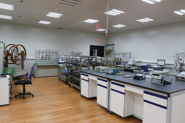 　　受國家質(zhì)檢總局的委托，浙江省計量院國家電能表質(zhì)量監(jiān)督檢驗中心(浙江)作為牽頭機構(gòu)，與山東省、河南省計量科學研究院共同承擔2018年第一季度北京、天津等全國16個省、市、自治區(qū)的75家電能表企業(yè)生產(chǎn)的75批次電能表產(chǎn)品質(zhì)量國家監(jiān)督抽查檢驗任務(wù)。這是浙江省計量院首次依“抽檢分離”要求開展電能表國抽任務(wù)