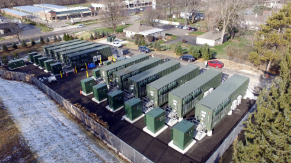       中國(guó)儲(chǔ)能網(wǎng)訊：日前，彭博新能源金融（BNEF）發(fā)布的一份新的調(diào)查報(bào)告表明，全球的儲(chǔ)能容量比以往任何時(shí)候都要多，但依賴政策支持的儲(chǔ)能廠商的發(fā)展緩慢。

	2017年全球儲(chǔ)能裝機(jī)容量達(dá)到1.17GW，比2016年相比增長(zhǎng)了4.6％