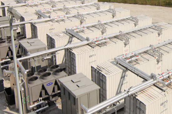 
	中國(guó)儲(chǔ)能網(wǎng)訊：日前據(jù)悉，美國(guó)加利福尼亞州最大的能源提供商圣迭戈天然氣和電力公司（SDG＆E）希望在其七個(gè)儲(chǔ)能項(xiàng)目中增加166兆瓦的儲(chǔ)能部署量，主要應(yīng)用于應(yīng)急電力服務(wù)。該公司表示，在未來(lái)12年內(nèi)將開(kāi)發(fā)或連接超過(guò)330兆瓦的儲(chǔ)能部署，以幫助保持電力系統(tǒng)可靠性，并整合額外的可再生能源