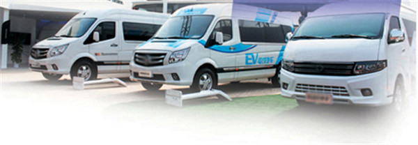 
	中國(guó)儲(chǔ)能網(wǎng)訊：“補(bǔ)貼縮水很?chē)?yán)重，這次退坡退得有點(diǎn)過(guò)分”、“按照這個(gè)補(bǔ)貼退坡力度，今年純電動(dòng)物流車(chē)市場(chǎng)形勢(shì)不妙”、“現(xiàn)在各個(gè)主機(jī)廠都感覺(jué)壓力倍增，有的企業(yè)都要干不下去了”……這幾天，很多生產(chǎn)純電動(dòng)物流車(chē)的企業(yè)負(fù)責(zé)人向記者訴苦。


	在農(nóng)歷的臘月二十八，就在全國(guó)人民暫時(shí)放下工作迎接新春佳節(jié)的最后時(shí)刻，財(cái)政部、工信部、科技部、國(guó)家發(fā)改委聯(lián)手扔出了一顆重磅炸彈，《關(guān)于調(diào)整完善新能源汽車(chē)推廣應(yīng)用財(cái)政補(bǔ)貼政策的通知》（簡(jiǎn)稱(chēng)《通知》）正式頒布，這個(gè)網(wǎng)傳已久、備受關(guān)注的2018年新能源汽車(chē)補(bǔ)貼政策終于塵埃落定