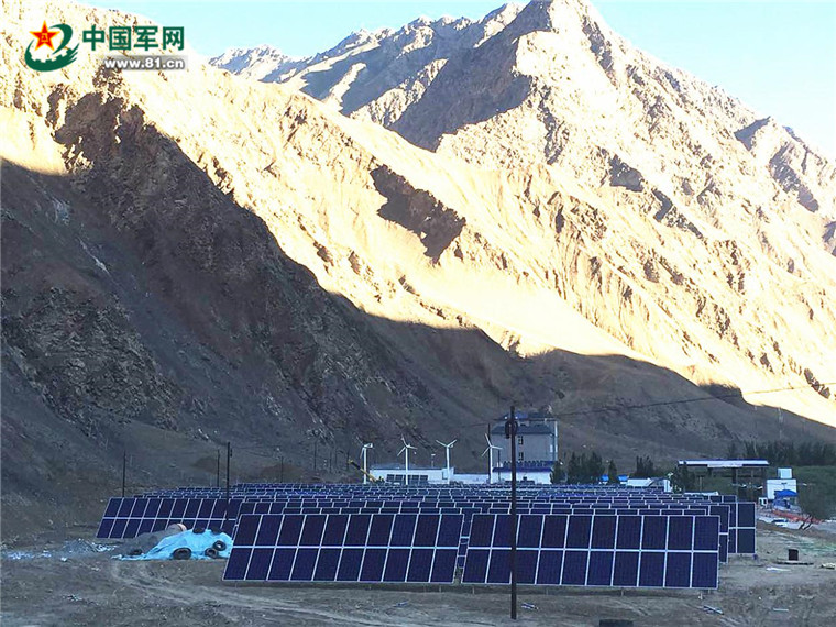 
	中國(guó)儲(chǔ)能網(wǎng)訊：“自從有了風(fēng)光柴互補(bǔ)電站，供電有了保障，我們的各種查驗(yàn)設(shè)備得到了及時(shí)應(yīng)用，大大提高了查緝工作的效率。同時(shí)還接入了移動(dòng)視頻電視，移動(dòng)通信基站也得到了供電，滿足了日常的通信需求