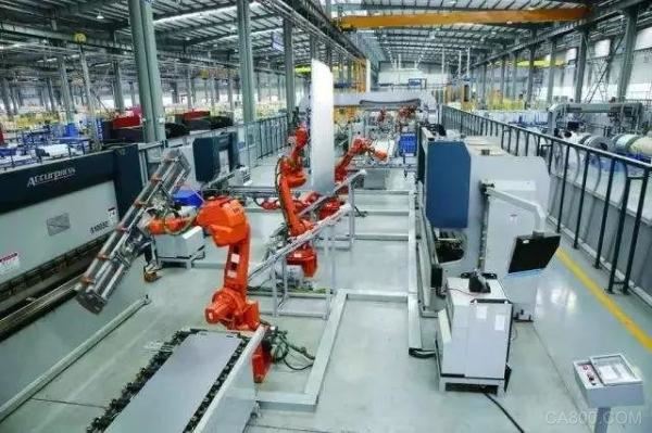 
                    
	 


	張禮立/盤古智庫


	今年中央政府工作報(bào)告中特別強(qiáng)調(diào)，五年來，經(jīng)濟(jì)結(jié)構(gòu)出現(xiàn)重大變革，高技術(shù)制造業(yè)年均增長11.7%。創(chuàng)新驅(qū)動(dòng)發(fā)展成果豐碩，全社會(huì)研發(fā)投入年均增長11%，規(guī)模躍居世界第二位