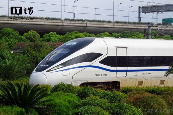 
                    
	
		IT之家3月9日消息根據(jù)國內(nèi)媒體科技日?qǐng)?bào)報(bào)道，全國人大代表中國鐵路總公司總經(jīng)理陸東福表示新建京沈高鐵有望實(shí)現(xiàn)智能技術(shù)的新突破。目前已準(zhǔn)備在新建京沈高鐵組織全面測試，將會(huì)針對(duì)自動(dòng)駕駛、自主化列控等關(guān)鍵性技術(shù)做試驗(yàn)驗(yàn)證，盡早實(shí)現(xiàn)智能高鐵的技術(shù)新突破，試驗(yàn)成果將會(huì)在京張高鐵開通時(shí)投入應(yīng)用