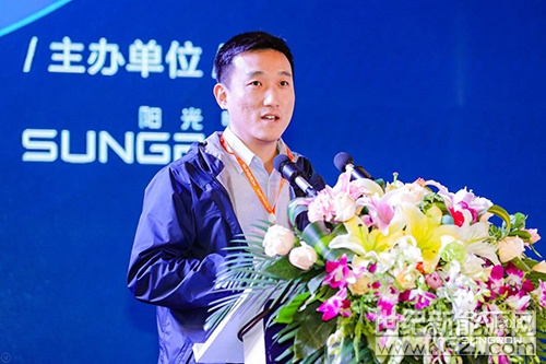 “無論集中式、分布式還是戶用，最關(guān)鍵的是并網(wǎng)，只有并網(wǎng)后收益才能實現(xiàn)。”3月13日，在PAT2018愛光伏一生一世 質(zhì)勝分布創(chuàng)新領(lǐng)跑光伏先進(jìn)技術(shù)研討會上，國網(wǎng)電科院主任陳志磊介紹了國網(wǎng)范圍分布式光伏發(fā)展情況，并針對行業(yè)現(xiàn)狀提出了統(tǒng)一并網(wǎng)標(biāo)準(zhǔn)、加強(qiáng)并網(wǎng)運(yùn)行管理等建議