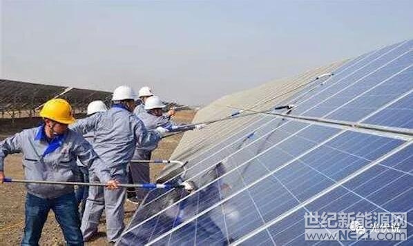 灰塵是人們?nèi)粘Ｉ钪械?ldquo;?？?rdquo;，家里的電器、家具以及衣物，幾天不擦就會(huì)落下一層灰塵，不僅影響美觀，還會(huì)對(duì)人們健康帶來(lái)負(fù)作用！灰塵同樣是光伏電站的“常客”，更是電站無(wú)形的“殺手”。

不管是戶用光伏電站、地面電站、還是工商業(yè)電站，都是灰塵光顧的對(duì)象