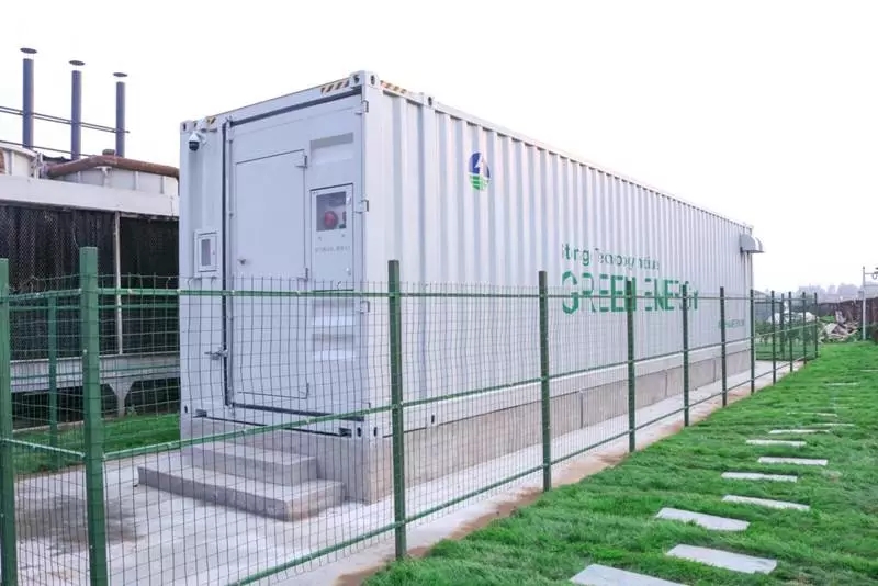 
	中國儲能網(wǎng)訊：儲能電站建設多大規(guī)模才能與用戶負荷良好互動、實現(xiàn)什么樣的最優(yōu)化運行方式才能獲得最大的經(jīng)濟效益、項目投資規(guī)模、盈利能力直接關系到能否吸引到投資方的關鍵。用戶方能夠得到多大的讓利，是否對用戶電力系統(tǒng)有影響直接關系到項目能否落地