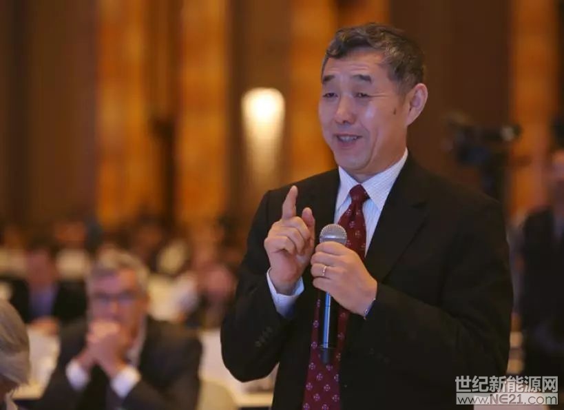 

未來十幾億，乃至幾十億千瓦光伏項目，其發(fā)電占比可能達(dá)1/4，或更高，沒有嚴(yán)格質(zhì)量標(biāo)準(zhǔn)無法支撐這樣龐大的行業(yè)。

近年來，分布式光伏的繁榮是中國能源消費領(lǐng)域的一道奇景