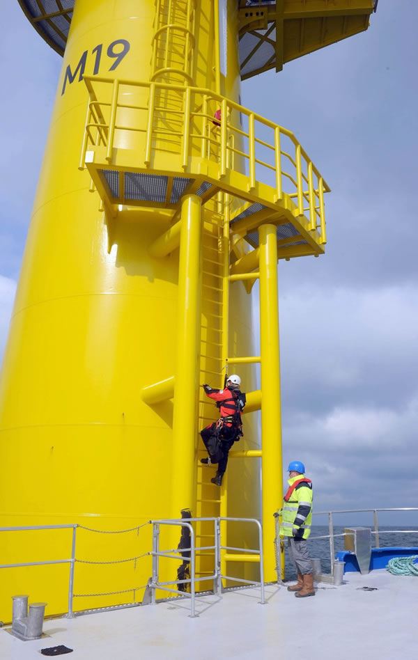                                         
	　　德國是海上風電強國，市場占有率30%，僅次于英國。伴隨著產(chǎn)業(yè)鏈的進一步完善，德國海上風電電價正逐漸退坡，實行競標制，走向零補貼，但過度惡性競爭的趨勢也日漸明顯