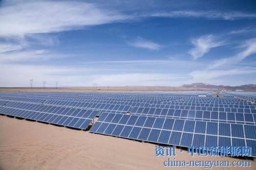                                                                                                                                                                     
	　　近日，工業(yè)和信息化部發(fā)布《光伏制造行業(yè)規(guī)范條件(2018年本)》，進(jìn)一步提高光伏制造行業(yè)標(biāo)準(zhǔn)和門檻，并嚴(yán)格控制新上單純擴大產(chǎn)能的光伏項目。

	　　業(yè)內(nèi)專家表示，新版《規(guī)范條