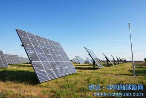                                                                                                                                                                     
	　　大型地面光伏電站遭遇瓶頸的時(shí)候，很多人都不再看好光伏行業(yè)的未來(lái)。但是，事實(shí)證明，分布式光伏來(lái)了，“光伏+”生態(tài)圈來(lái)了，光伏平價(jià)上網(wǎng)來(lái)了，產(chǎn)業(yè)生命力生生