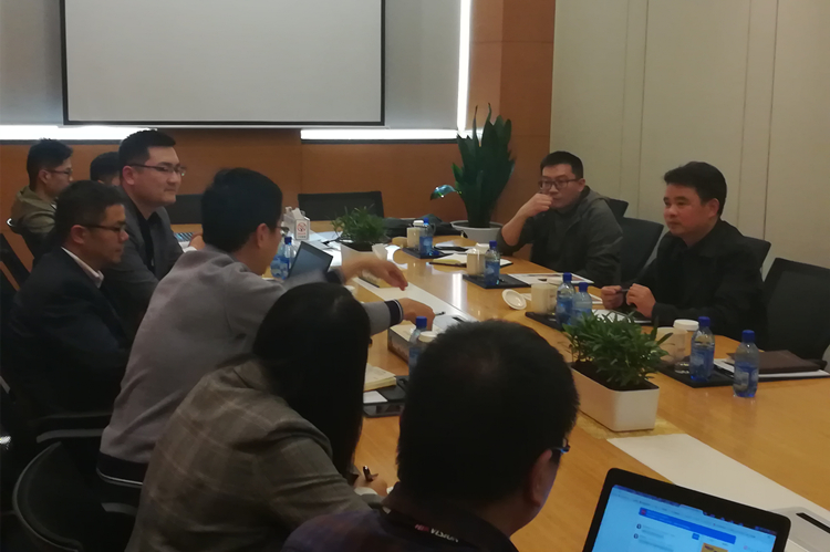 　　【中國儀表網(wǎng) 儀表產(chǎn)業(yè)】近日，浙江省計量院力學工程技術人員赴杭州?？低晹?shù)字技術股份有限公司、浙江大華技術股份有限公司，就公路治超非現(xiàn)場執(zhí)法稱重系統(tǒng)的前沿技術開展調(diào)研。  (圖片來自浙江省計量院) 　　公路治超非現(xiàn)場執(zhí)法是公路治超從傳統(tǒng)方式向現(xiàn)代化、智能化執(zhí)法方式的轉變，是現(xiàn)有治超手段的有效補充