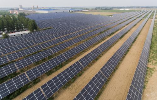 記者昨日從大同供電公司獲悉，今年我市將新建光伏扶貧電站120個(gè)，涉及6個(gè)貧困縣467個(gè)村，幫扶貧困戶11929戶。財(cái)經(jīng)日歷資訊快遞貴金屬模擬交易貴金屬專家直播室金投網(wǎng)貴金屬行情軟件今年計(jì)劃新建的光伏扶貧電站總?cè)萘?5.38兆瓦，涉及大同縣24個(gè)村，陽(yáng)高縣68個(gè)村，渾源縣106個(gè)村，天鎮(zhèn)縣90個(gè)村，靈丘縣105個(gè)村，廣靈縣74個(gè)村