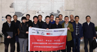 
	中國儲能網(wǎng)訊：—記第四期全國儲能產(chǎn)業(yè)巡回調(diào)研團(tuán)走進(jìn)天誠同創(chuàng) 


	北京天誠同創(chuàng)電氣有限公司（以下簡稱“天誠同創(chuàng)”）是金風(fēng)科技(002202)旗下的全資子公司，專注于能源互聯(lián)網(wǎng)領(lǐng)域，致力于為客戶提供以智能微網(wǎng)為核心的“智慧能源解決方案”，降低客戶用能成本，提高清潔能源占比，為客戶及全社會創(chuàng)造可持續(xù)的競爭力和更美好的生活。 　　經(jīng)過多年的探索實(shí)踐，天誠同創(chuàng)已完善成型了以“智能微網(wǎng)、智慧節(jié)能、電力交易、能源創(chuàng)新、數(shù)字化云平臺”為系統(tǒng)構(gòu)成的“智慧能源解決方案”，主導(dǎo)制定了IEC三項國際微電網(wǎng)標(biāo)準(zhǔn)，成為多個智