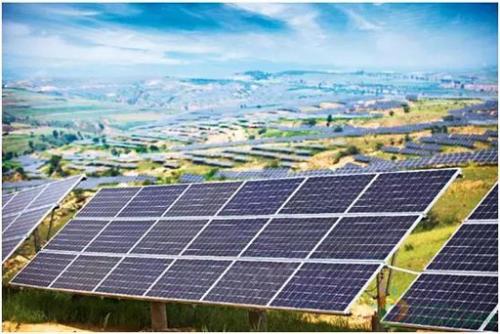 由政府控股的印度煤炭公司日前宣布，將在未來十年新增20吉瓦太陽能發(fā)電量以促進(jìn)其電力結(jié)構(gòu)多元化發(fā)展。印度政府已經(jīng)制定了到2022年實(shí)現(xiàn)太陽能發(fā)電量達(dá)到100吉瓦的目標(biāo)